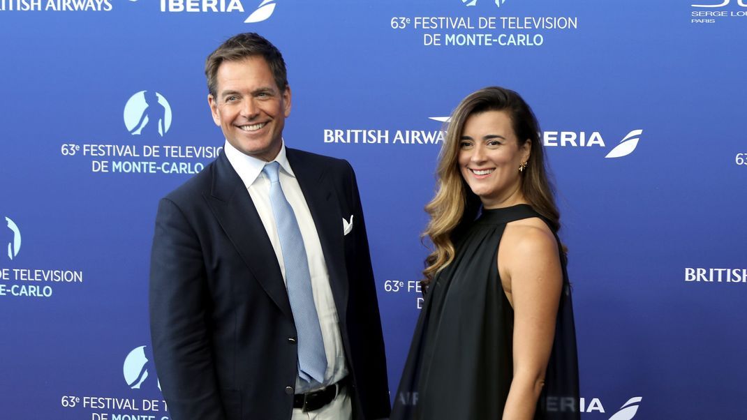 Zusammen auf Promotour: Michael Weatherly und Coté de Pablo strahlen 2024 beim Festival de Television in Monaco schon wieder um die Wette.