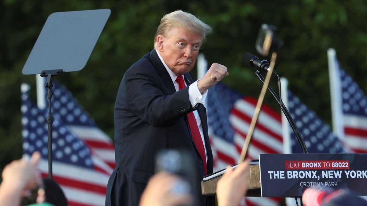 Donald Trump auf einer Wahlkampfkundgebung im Crotona Park im New Yorker Stadtteil Bronx