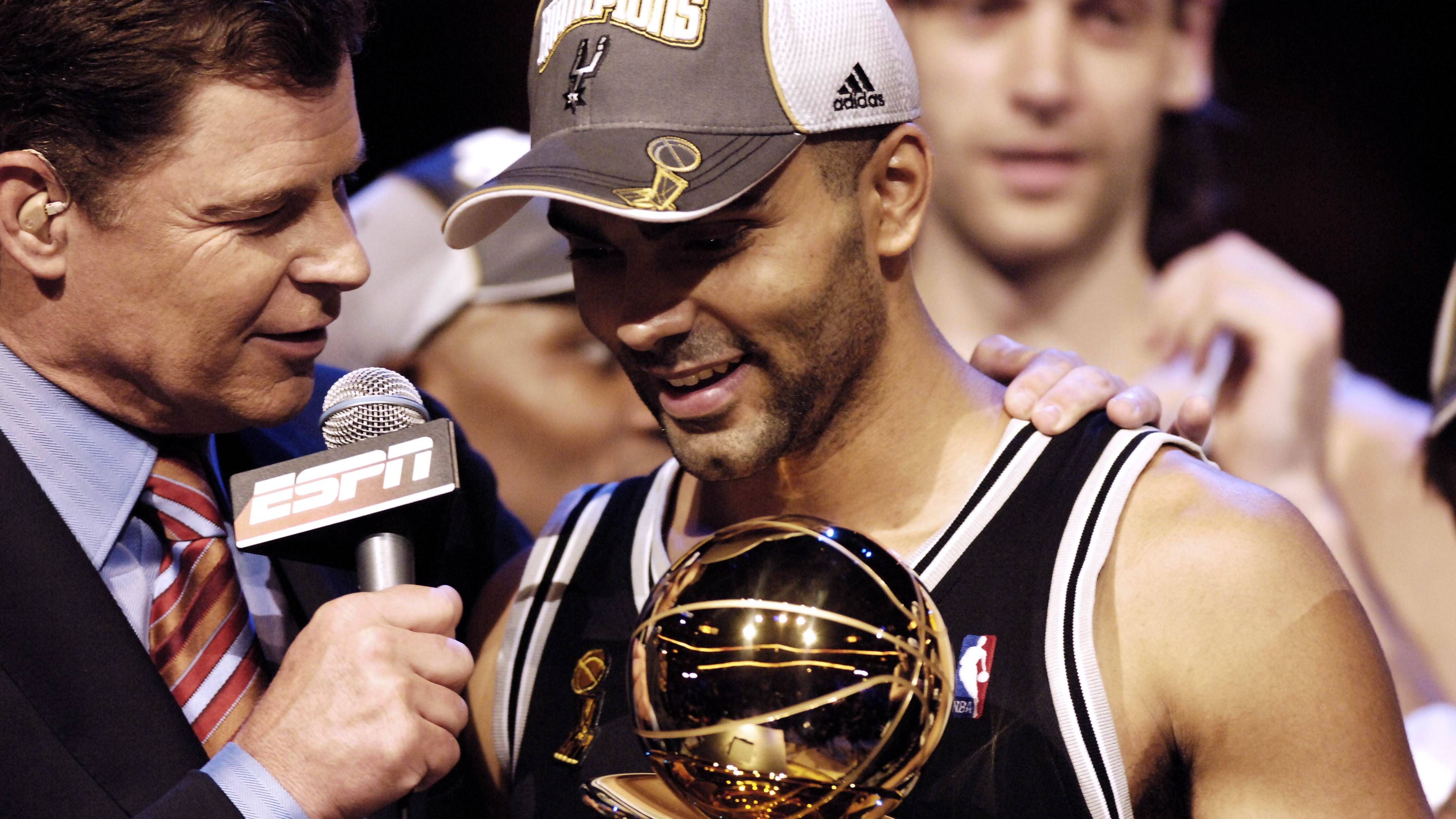 <strong>Tony Parker (San Antonio Spurs) - Finals MVP 2007</strong><br>Serie: San Antonio Spurs vs. Cleveland Cavaliers (4-0)<br>Finals-Stats: 24,5 Punkte, 5,0 Rebounds und 3,3 Assists in 37,8 Minuten<br>Playoff-Stats: 20,8 Punkte, 3,4 Rebounds und 5,8 Assists in 37,6 Minuten