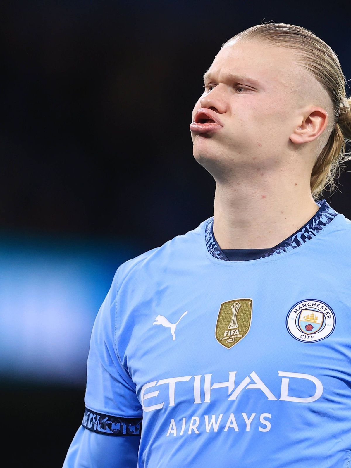 Football - Premier League - Manchester City v Tottenham Hotspur 23rd November 2024 - Premier League - Manchester City v Tottenham Hotspur - Erling Haaland of Manchester City looks dejected - Photo:...