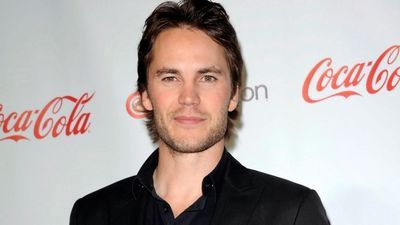 Profile image - Taylor Kitsch