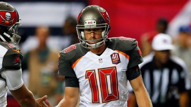 
                <strong>Connor Barth (Tampa Bay Buccaneers -> New Orleans Saints -> Chicago Bears)</strong><br>
                Die Buccaneers haben mit Roberto Aguayo bereits in der zweiten Runde des NFL Drafts einen neuen Kicker unter Vertrag genommen und damit keinen Platz mehr für Barth. Doch auch bei den New Orleans Saints setzt er sich nicht durch. Nun verpflichten ihn die Chicago Bears.
              