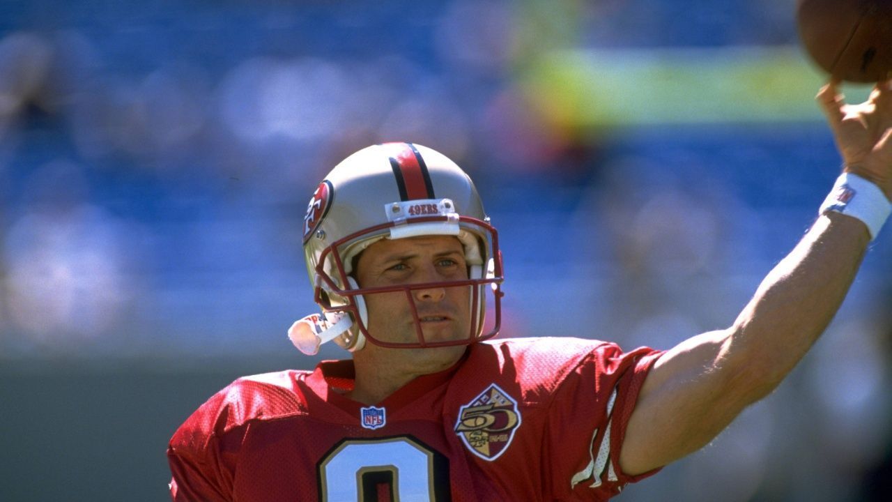 
                <strong>Steve Young (aktiv: 1984-1999)</strong><br>
                Steve Young ist nicht nur eine der größten Legenden in der Franchise-Geschichte der San Francisco 49ers, sondern auch der erste mit links werfende Quarterback in der Hall of Fame. Zudem zählt Young als einer der effizientesten Passer aller Zeiten. Er konnte drei Mal den Super Bowl gewinnen und wurde zweimal zum MVP gewählt. Obwohl sie rar gesät sind, können linkshändige Quarterbacks wie Young eine ganze Ära prägen. 
              