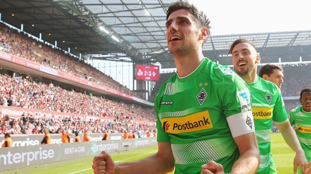 
                <strong>Platz 3 - Lars Stindl (Borussia Mönchengladbach)</strong><br>
                Platz 3 - Lars Stindl (Borussia Mönchengladbach)Gamewinner: 5Saisontore gesamt: 10
              