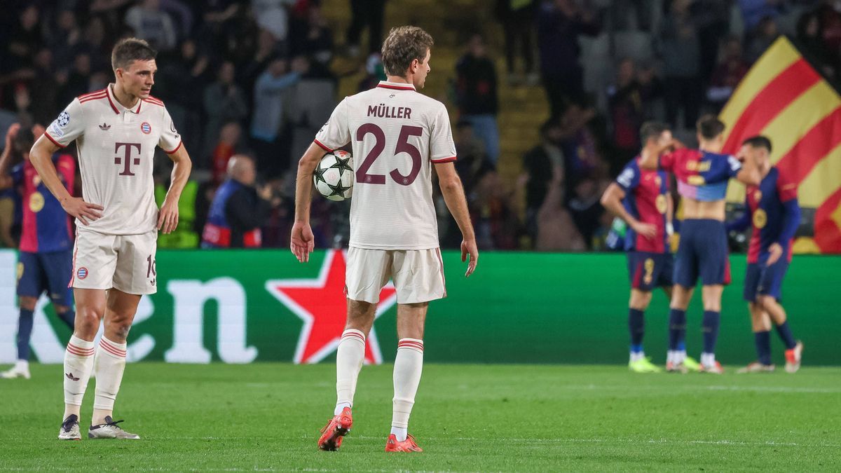 Thomas Mueller kann es nicht fassen (Bayern Muenchen 25), ESP, FC Barcelona, Barca - FC Bayern Muenchen, Fussball, Champions-League, 3. Spieltag, Saison 2024 2025, 23.10.2024 ESP, FC Barcelona - FC...