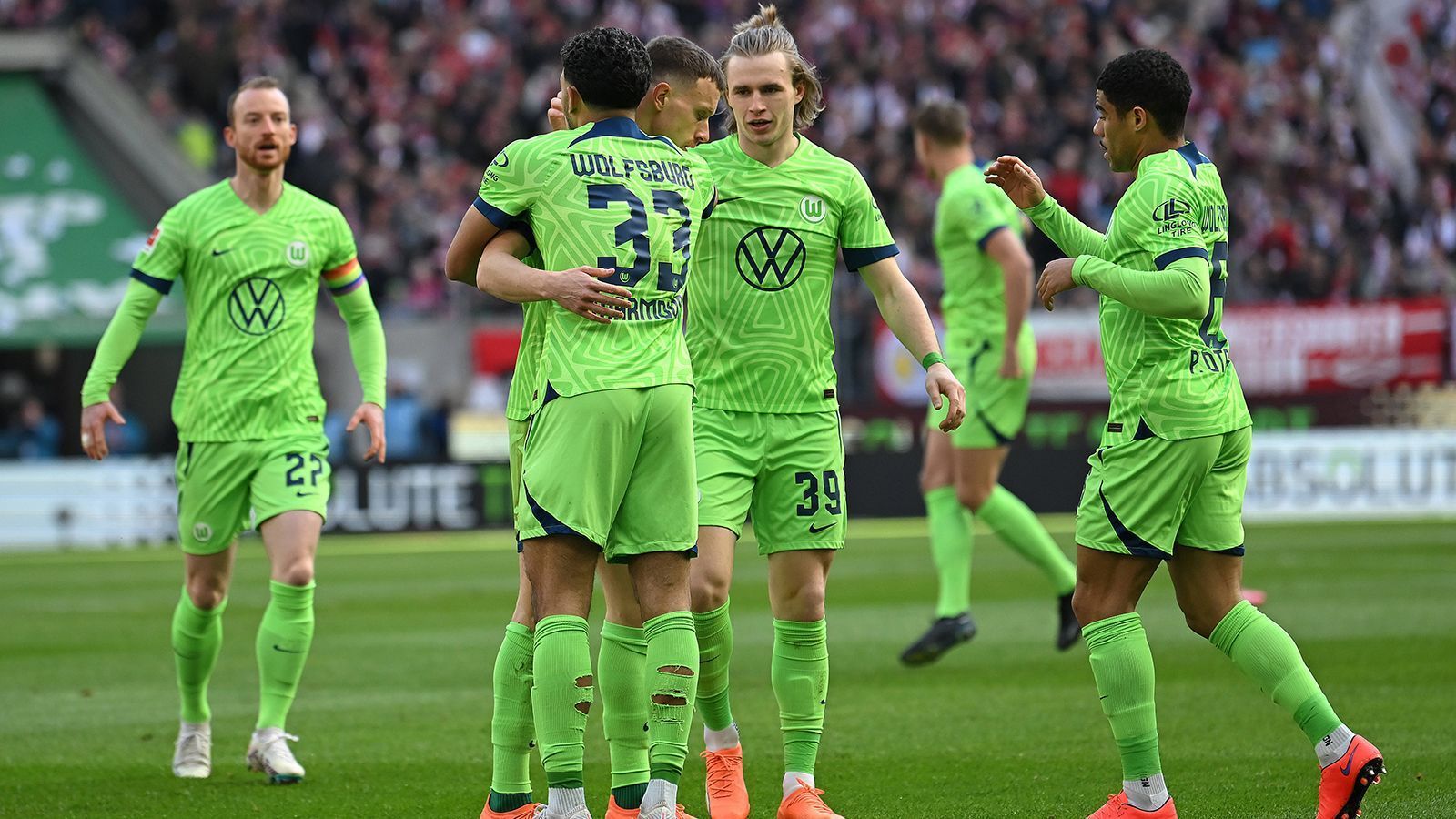 
                <strong>Platz 7: VfL Wolfsburg</strong><br>
                &#x2022; Punkte: 52<br>&#x2022; Tordifferenz: +15<br>&#x2022; Wahrscheinlichkeit, sich für die Champions League zu qualifizieren: 9 Prozent<br>
              