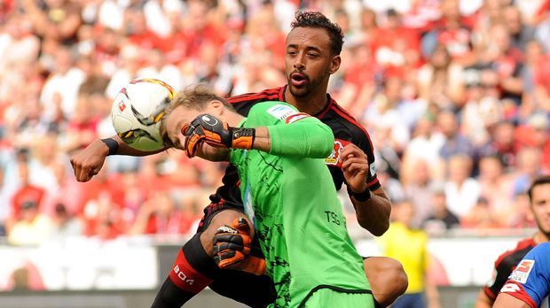 
                <strong>bellarabi</strong><br>
                Karim Bellarabi: Dank seiner unglaublichen Ballbehandlung ist der Nationalspieler immer für ein Tor gut. Aber momentan strahlt der Angreifer in der Bundesliga nur selten so viel Torgefahr aus, wie bei seinem Treffer zum 1:1 gegen den FC Augsburg am achten Spieltag. 
              