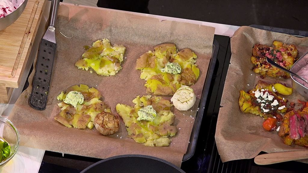 Einfache Quetschkartoffeln mit Feta-Rote-Beete-Dip von Alex Wahi