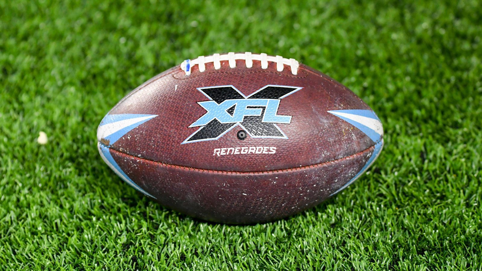 
                <strong>XFL: Fünf Erkenntnisse aus Week 1 </strong><br>
                Die ersten vier Saisonspiele der wiederbelebten XFL (ran.de überträgt die Saison im Livestream) sind vorüber. Erlebt haben wir gute Footballspiele mit einigen interessanten Regeländerungen und einem beachtlichen Zuschauerinteresse. ran.de nennt die fünf wichtigsten Erkenntnisse aus dem ersten Spieltag
              