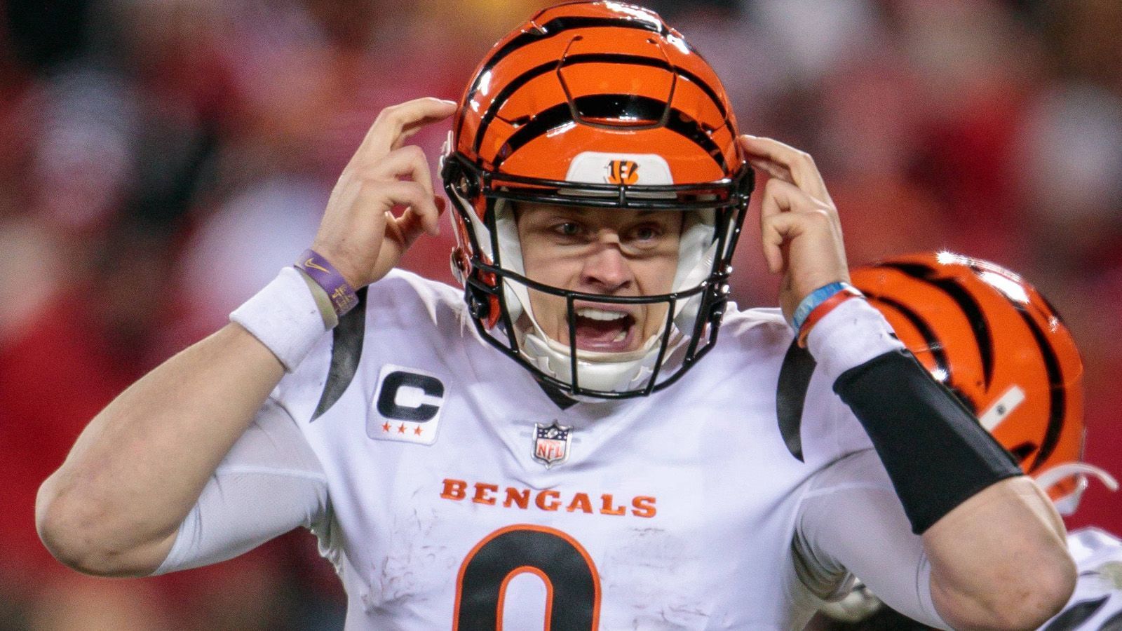 
                <strong>Joe Burrow (Cincinnati Bengals)</strong><br>
                &#x2022; <strong>Louisiana State University: </strong>Sportmanagement (Bachelor)<br>
              