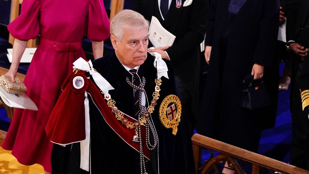 Prinz Andrew während der Krönung von König Charles III.