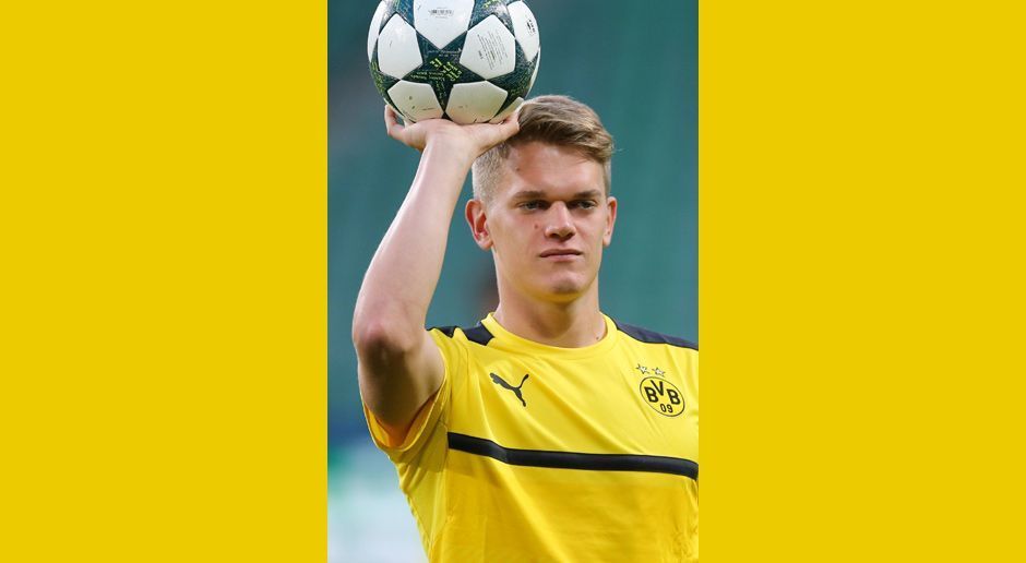 
                <strong>Matthias Ginter</strong><br>
                Matthias Ginter: Für die letzten Minuten in die Partie für Julian Weigl gekommen. Blieb in den wenigen Sequenzen fehlerlos. ran-Note: Ohne Bewertung
              