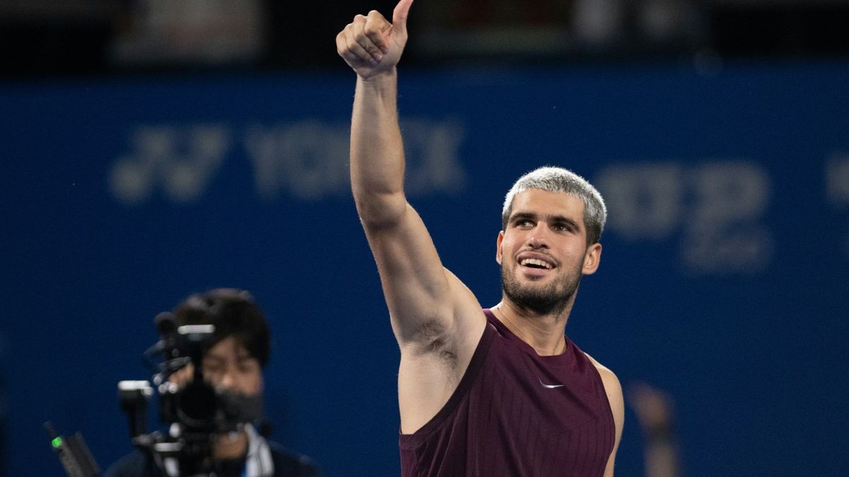 Carlos Alcaraz jubelt über seinen nächsten Titel