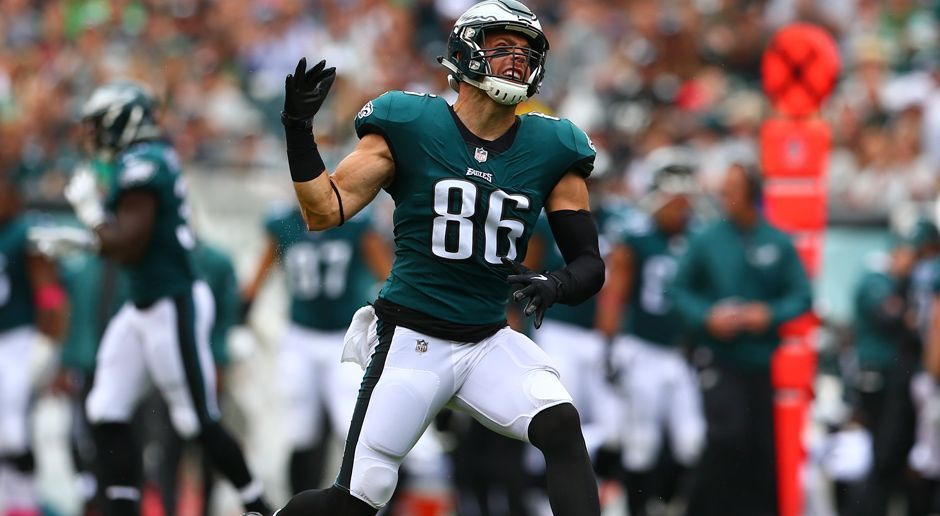 
                <strong>Zachary Adam "Zach" Ertz</strong><br>
                Philadelphia EaglesTight End
              