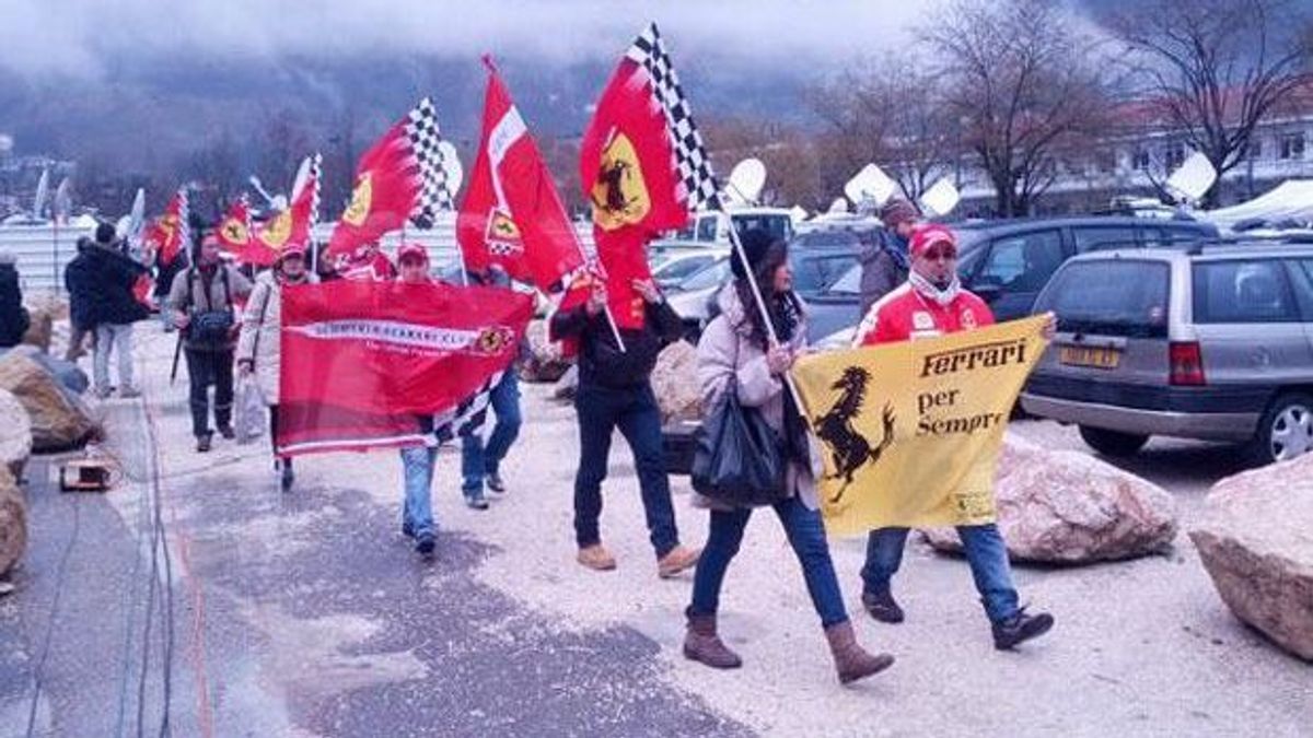 Ferrari-Fans unterstützen Schumi