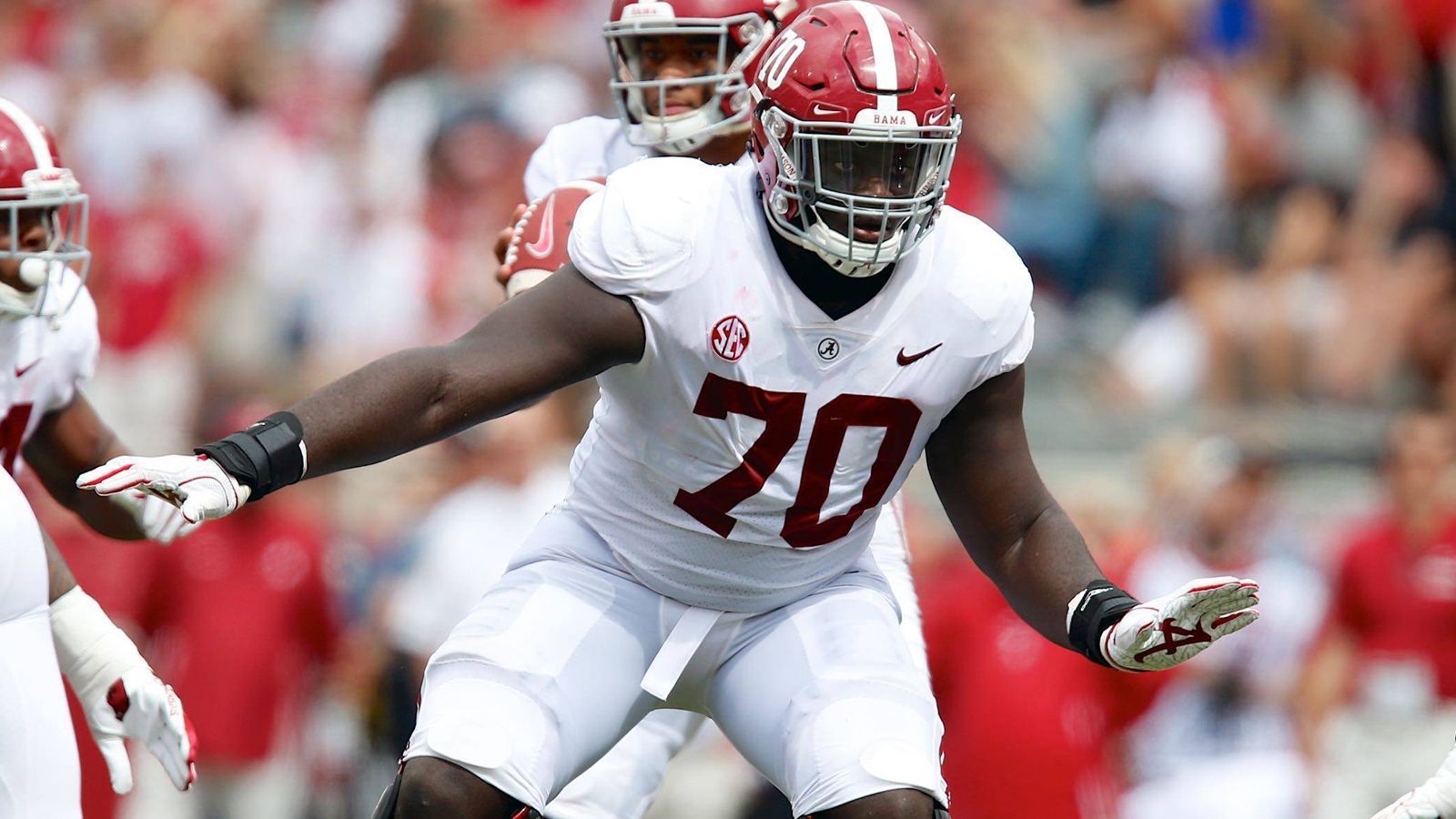 
                <strong>Pick 14: Minnesota Vikings - Alex Leatherwood</strong><br>
                &#x2022; Offensive Lineman -<br>&#x2022; Alabama<br>
              