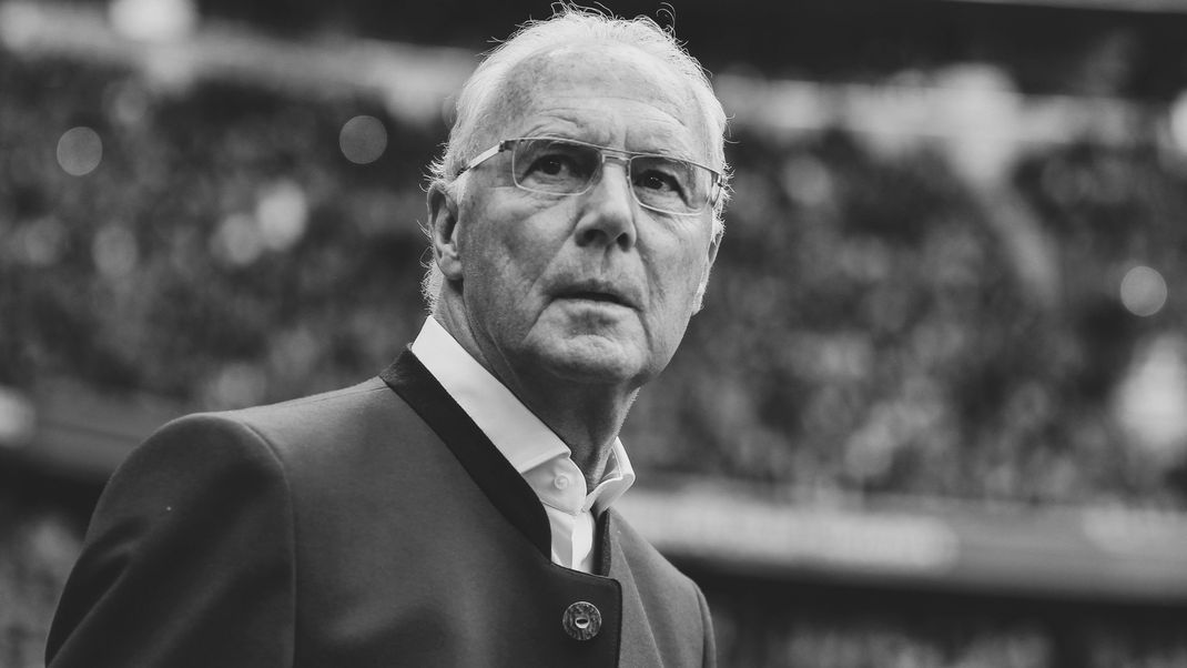Franz Beckenbauer starb mit 78 Jahren in seiner Wahlheimat Salzburg. Fans aus aller Welt verabschieden sich jetzt von der Fußball-Legende.