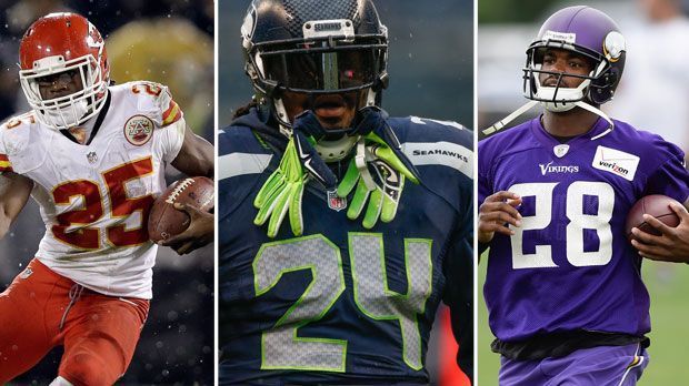 
                <strong>Die besten Running Backs der NFL?</strong><br>
                Egal ob Jamaal Charles (li.), Marshawn Lynch (mi.) oder Adrian Peterson, in der NFL herrscht aktuell eine rege Diskussion, wer der beste Running Back der Liga ist. Doch wer ist der beste Running Back aller Zeiten? Wir stellen euch unsere zehn Besten vor.
              