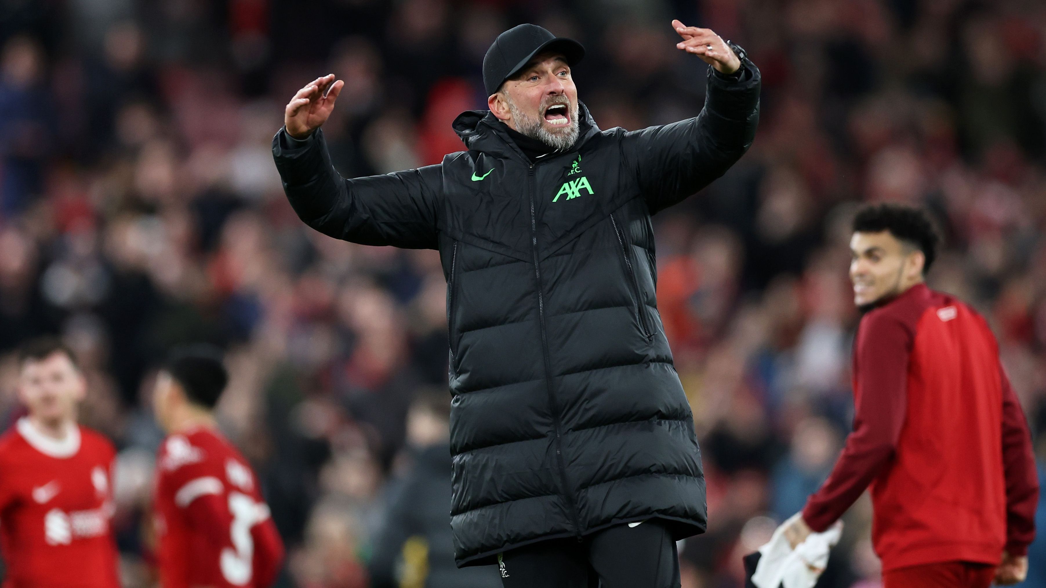 <strong>Bisherige Erfolge von Jürgen Klopp: Liverpool-Abschied mit vier Titeln?</strong><br>Jürgen Klopp wird zum Saisonende beim FC Liverpool aufhören, das ist mittlerweile längst offiziell. Der Kult-Coach kann sich mit vier Titel verabschieden, den ersten sicherten sich die Reds am Sonntag im League Cup. <em><strong>ran</strong></em> blickt auf die bisherigen Erfolge und Titel Klopps als Trainer in Liverpool, Dortmund und Mainz zurück.<br><em>Auch interessant: <a data-li-document-ref="517970" href="https://www.ran.de/sports/fussball/bundesliga/news/bundesliga-rose-aus-bei-rb-leipzig-diese-rolle-spielte-juergen-klopp-bei-der-drastischen-entscheidung-517970">RB Leipzig: Diese Rolle spielte Jürgen Klopp bei Zsolt Löw</a></em>