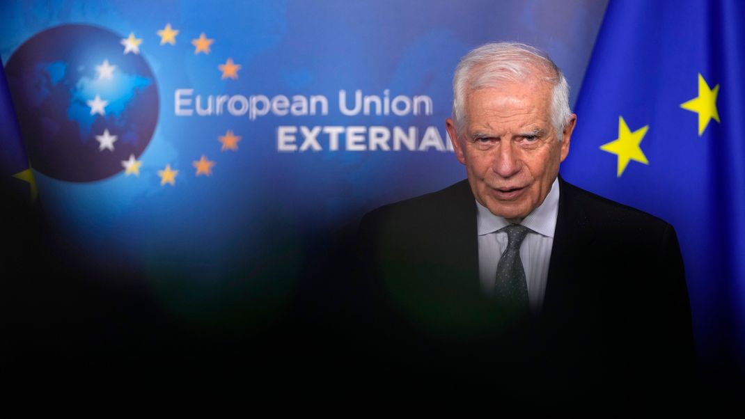 EU-Chefdiplomat Josep Borrell schließt sich dem Boykott gegen Ungarn an. (Archivbild)