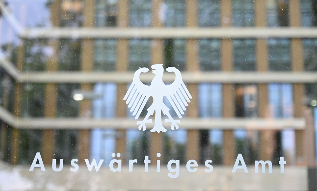 Mit der Einbestellung des russischen Botschafters reagiert das Auswärtige Amt auf die russischen Drohnen über Polen.