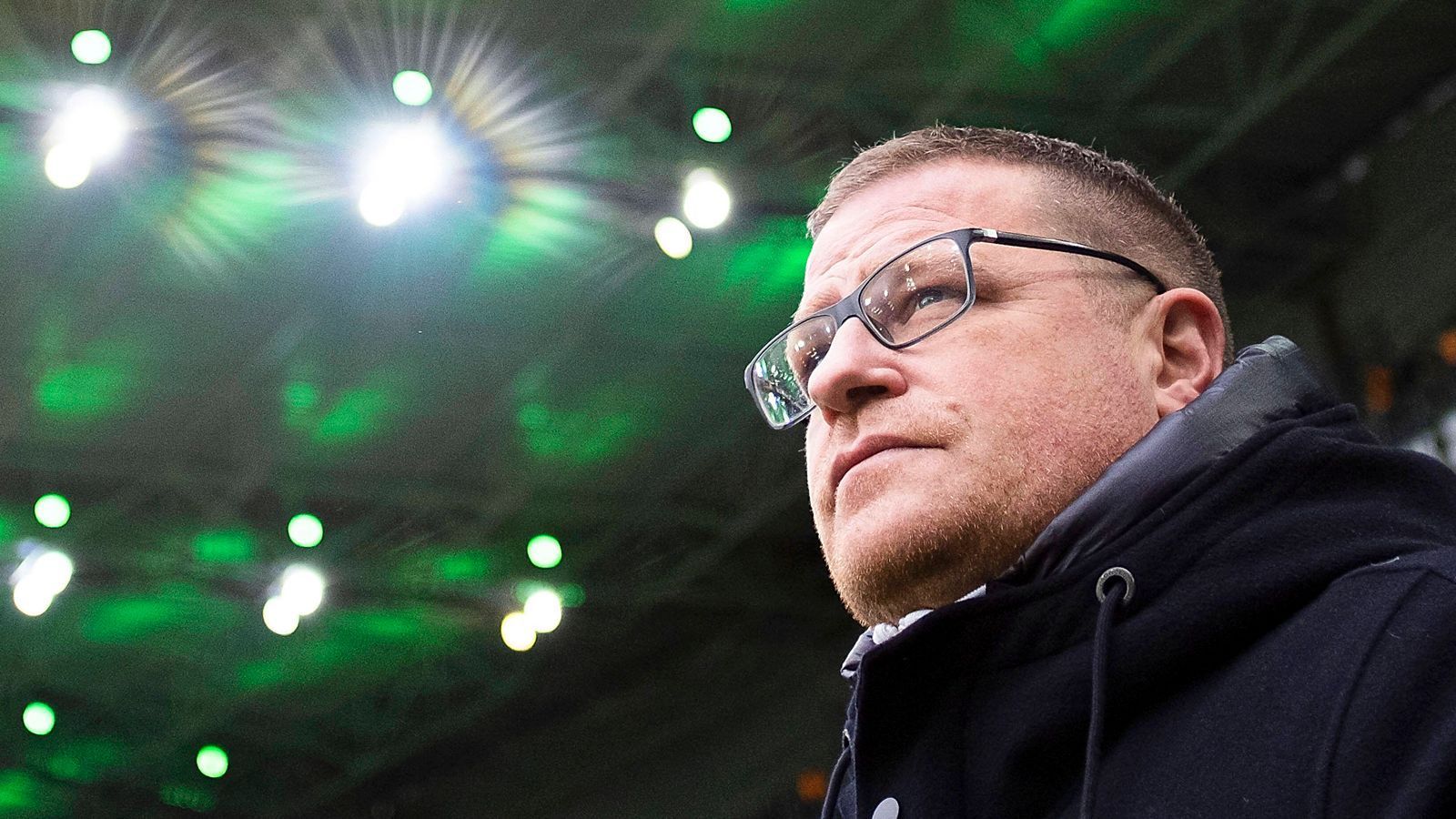 
                <strong>In Gladbach eine Ära geprägt</strong><br>
                Denn Eberl hat in Gladbach eine Ära geprägt, er gilt nicht umsonst als einer der besten Sportdirektoren im Vereinsfußball. Seine Transfers über die vergangenen Jahre hinweg haben großen Anteil daran, dass sich die Borussia wieder regelmäßig für die internationalen Wettbewerbe qualifizieren konnte. Allerdings griff der Manager auch das eine oder andere mal daneben. ran blickt auf die Top- und Flop-Transfers des 48-Jährigen zurück. Los geht es mit dem Positiven.
              