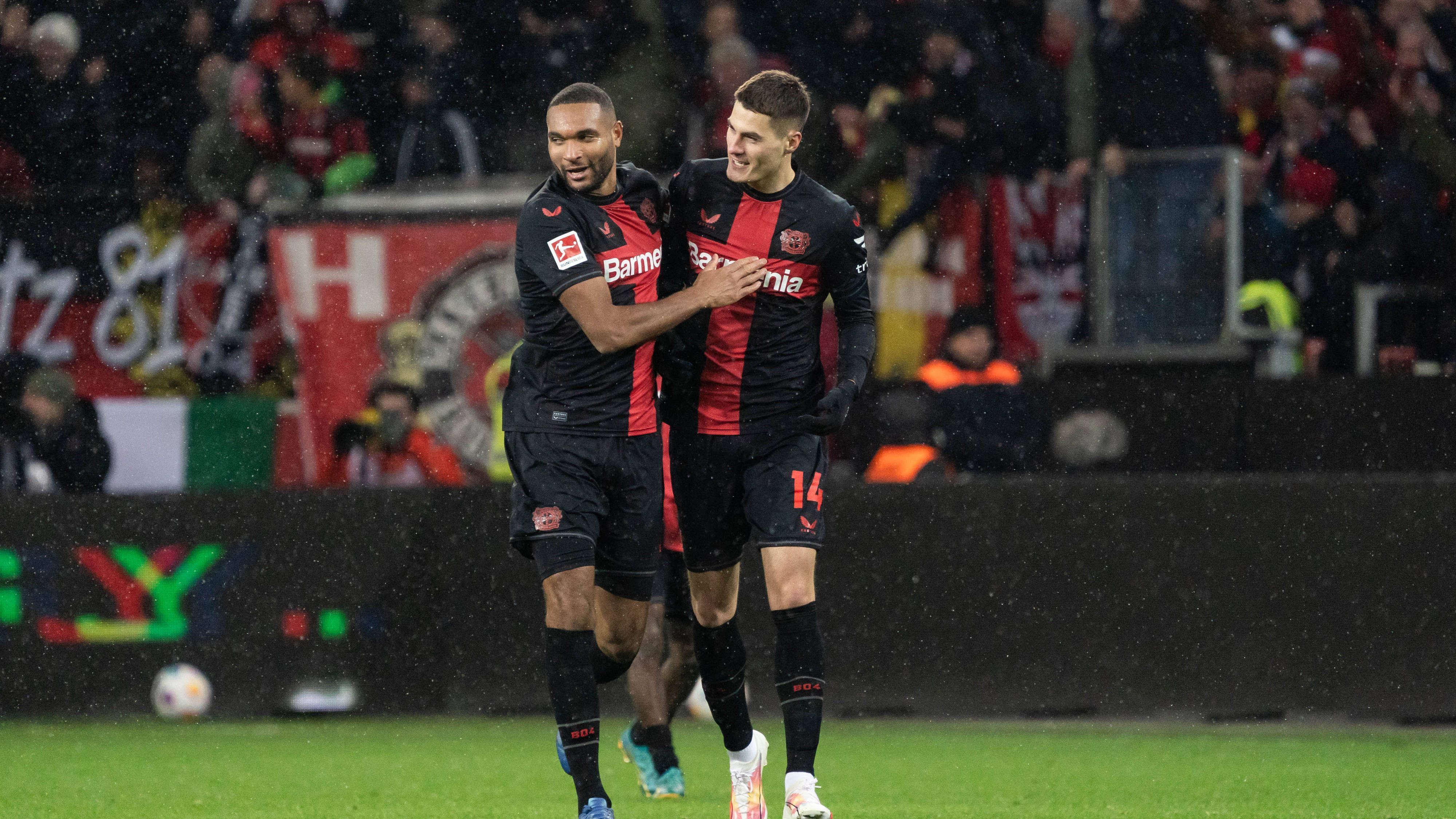 <strong>2.	These: Das Titelrennen bleibt spannend bis zum Schluss</strong> <br>Alonso hat dem ewigen Vize Siegermentalität eingehaucht. Selbst das Remis gegen den BVB bekräftigt das. Gerade wenn es nicht nach Plan läuft, ist auf das goldene Händchen des Trainers Verlass. Joker Schick legt Sekunden nach seiner Einwechslung das überfällige 1:1 auf. Sinnbildlich. Vorbildlich. Und irgendwie hat man das Gefühl, dass das so weitergeht.