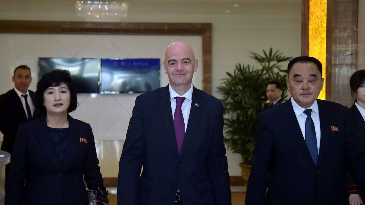 Infantino besuchte das koreanische Fußball-Duell