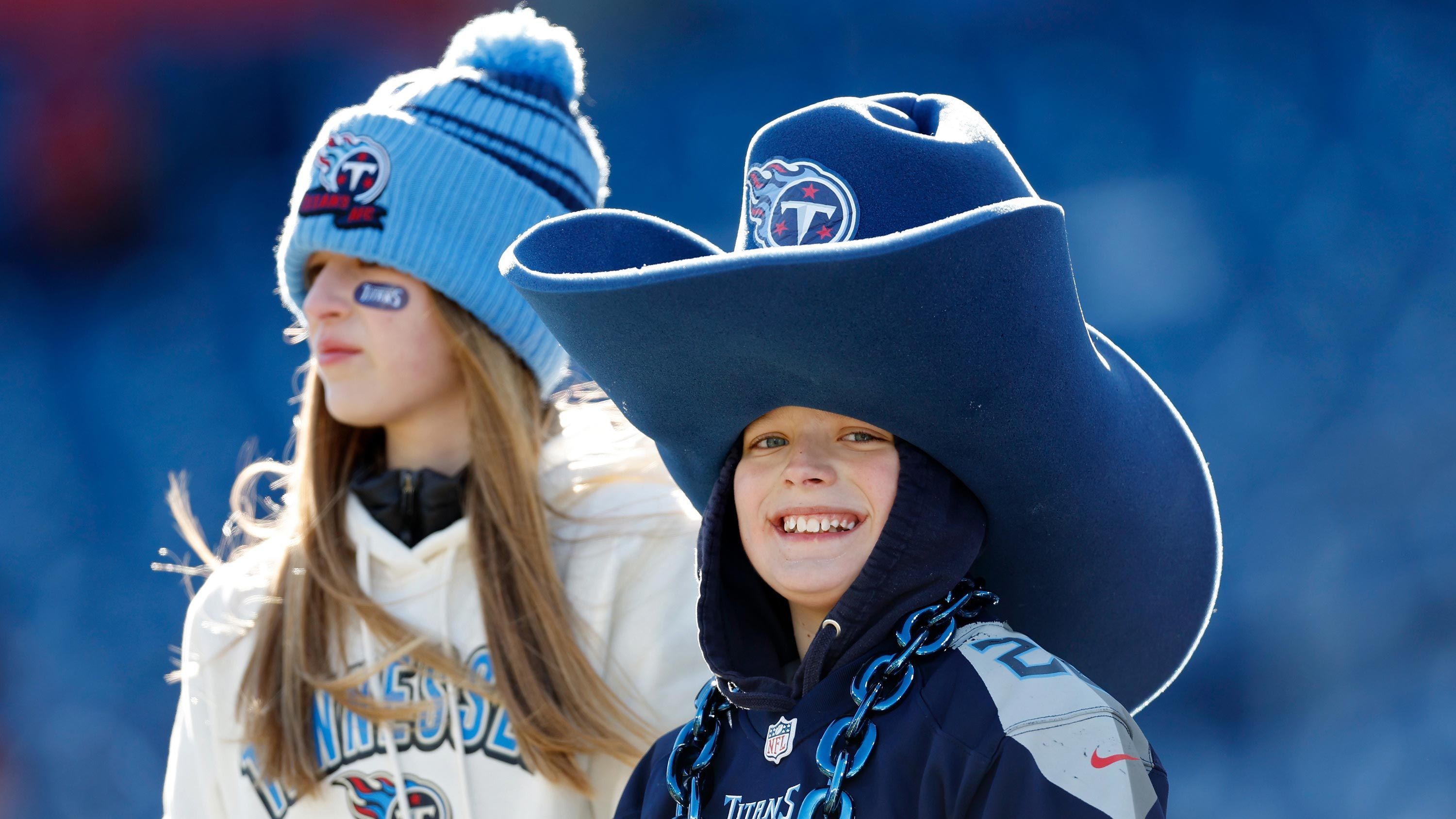 
                <strong>Platz 17: Tennessee Titans (Nissan Stadium)</strong><br>
                &#x2022; <strong>Zuschauerschnitt bei Heimspielen</strong>: 68.616<br>&#x2022; <strong>Totale Zuschauerzahl</strong>: 548.929<br>&#x2022; <strong>Prozentuale Auslastung</strong>: 99,2 Prozent<br>&#x2022; <strong>Heimspiele (Saison 2022)</strong>: 8<br>
              