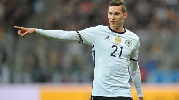 
                <strong>Julian Draxler</strong><br>
                Mittelfeld: Julian Draxler (VfL Wolfsburg), 22 Jahre, 18 Länderspiele, 1 Tor
              