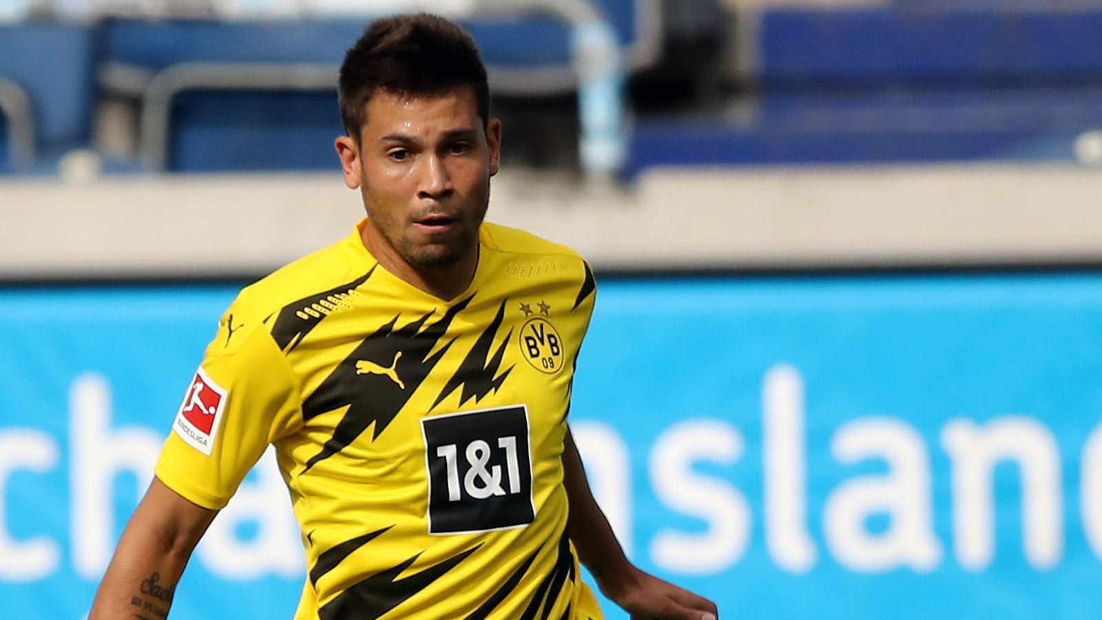 
                <strong>Raphael Guerreiro (ab 75.)</strong><br>
                Kommt für Meunier ins Spiel, kurz danach fällt die Führung. Sein Abschluss geht knapp übers Tor. Ohne Bewertung
              