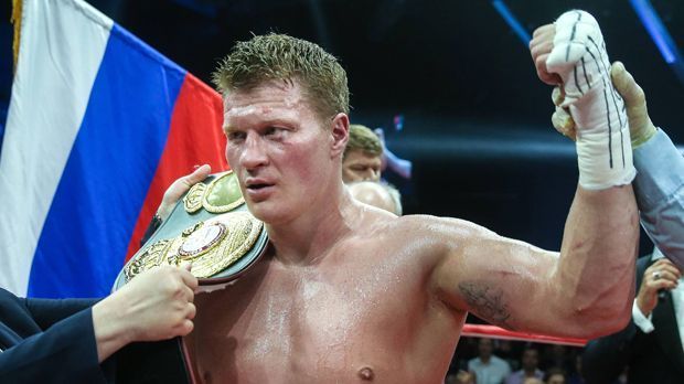 
                <strong>Alexander Povetkin: Olympiagold, Klitschko-Chaos und Dopingsünder</strong><br>
                Alexander Povetkin kämpft am Freitag (ab 17 Uhr live auf ranFIGHTING.de) gegen Christian Hammer um eine neue WM-Chance. Der Russe hat eine bewegte Karriere hinter sich, er hat von seinen 32 Profikämpfen nur einen verloren. ran.de stellt den 38-Jährigen näher vor.
              