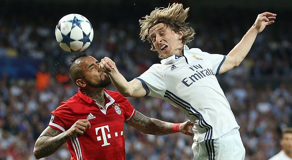 
                <strong>Luka Modric</strong><br>
                Starke erste Hälfte des Kroaten. Immer anspielbar und kaum vom Ball zu trennen. Hebelt das defensive Mittelfeld der Bayern mit starken Pässen in die Spitze aus. Ist nach der Bayern-Führung vor allem auf Sicherheit bedacht und muss defensiv aushelfen. Insgesamt eine solide Partie des Mittelfeldspielers. ran-Note: 3.
              