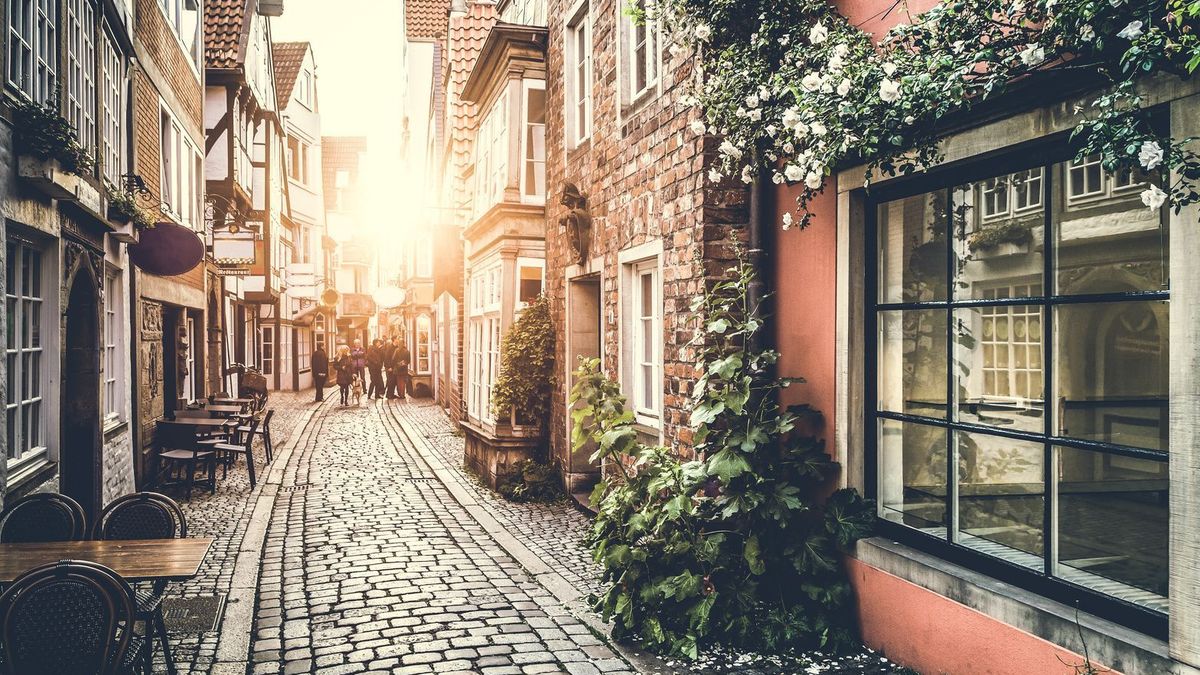 Bremen Romantik Sommer Gasse Fotolia 