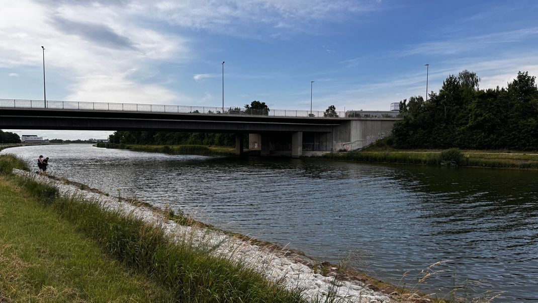 Der Main-Donau-Kanal in der Nähe der Charles-de-Gaulle-Brücke.