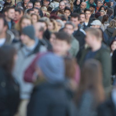 Eine Menschenmenge in Stuttgart