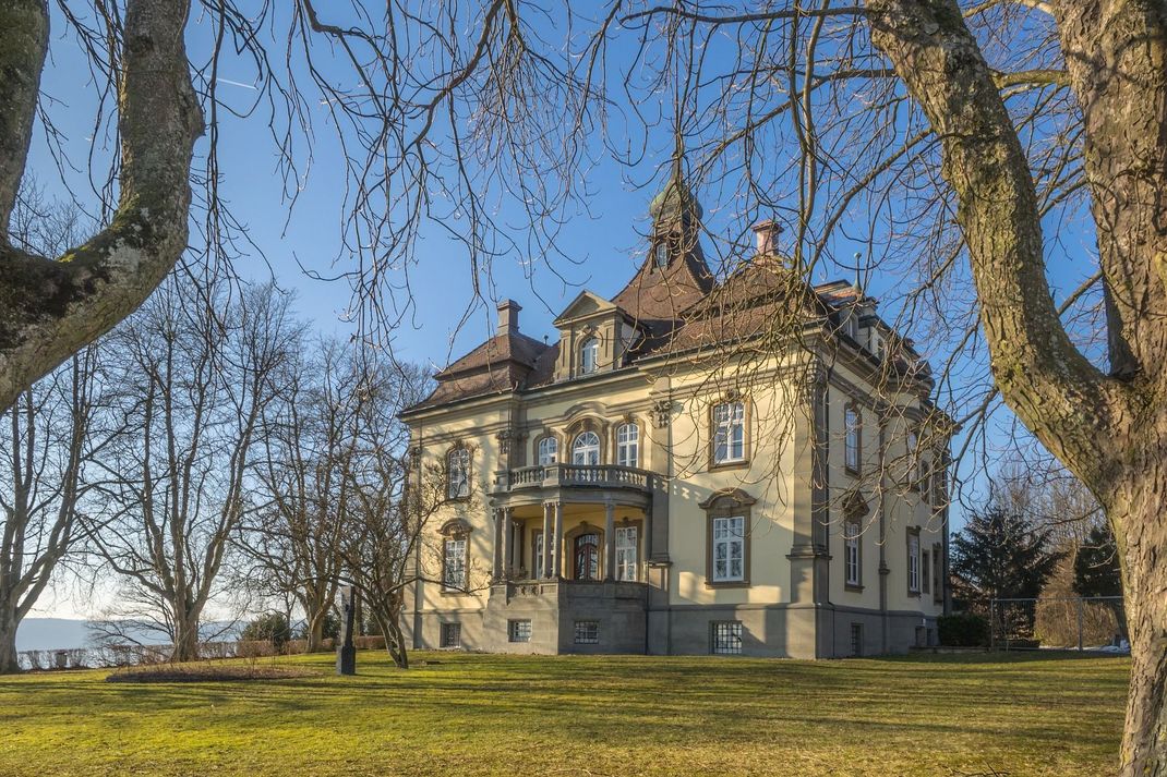 Am Bodensee gibt es eine Reihe von spannenden Sehenswürdigkeiten – Burgen und Schlösser am Ufer gehören auf jeden Fall dazu.