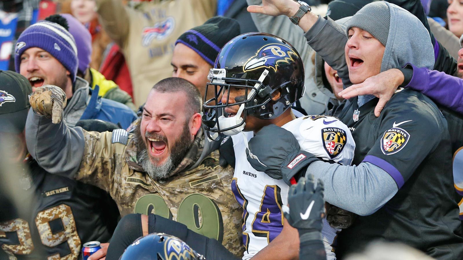 
                <strong>Baltimore Ravens</strong><br>
                Die Baltimore Ravens haben noch keine Rückennummer in Rente geschickt. 
              