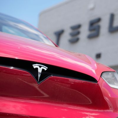 US-Behörde untersucht erneute Lenkungsprobleme bei Teslas Modellen 3 und Y