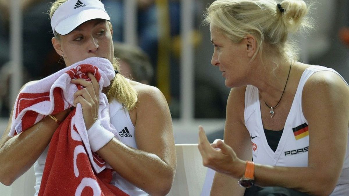 Barbara Rittner (r.) spricht mit Angelique Kerber
