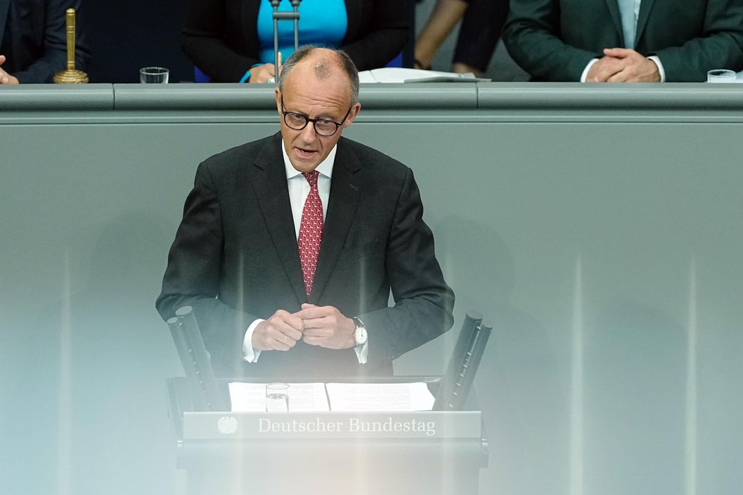 Kanzler Merz (CDU) entschied sich für eine ruhige Rede.