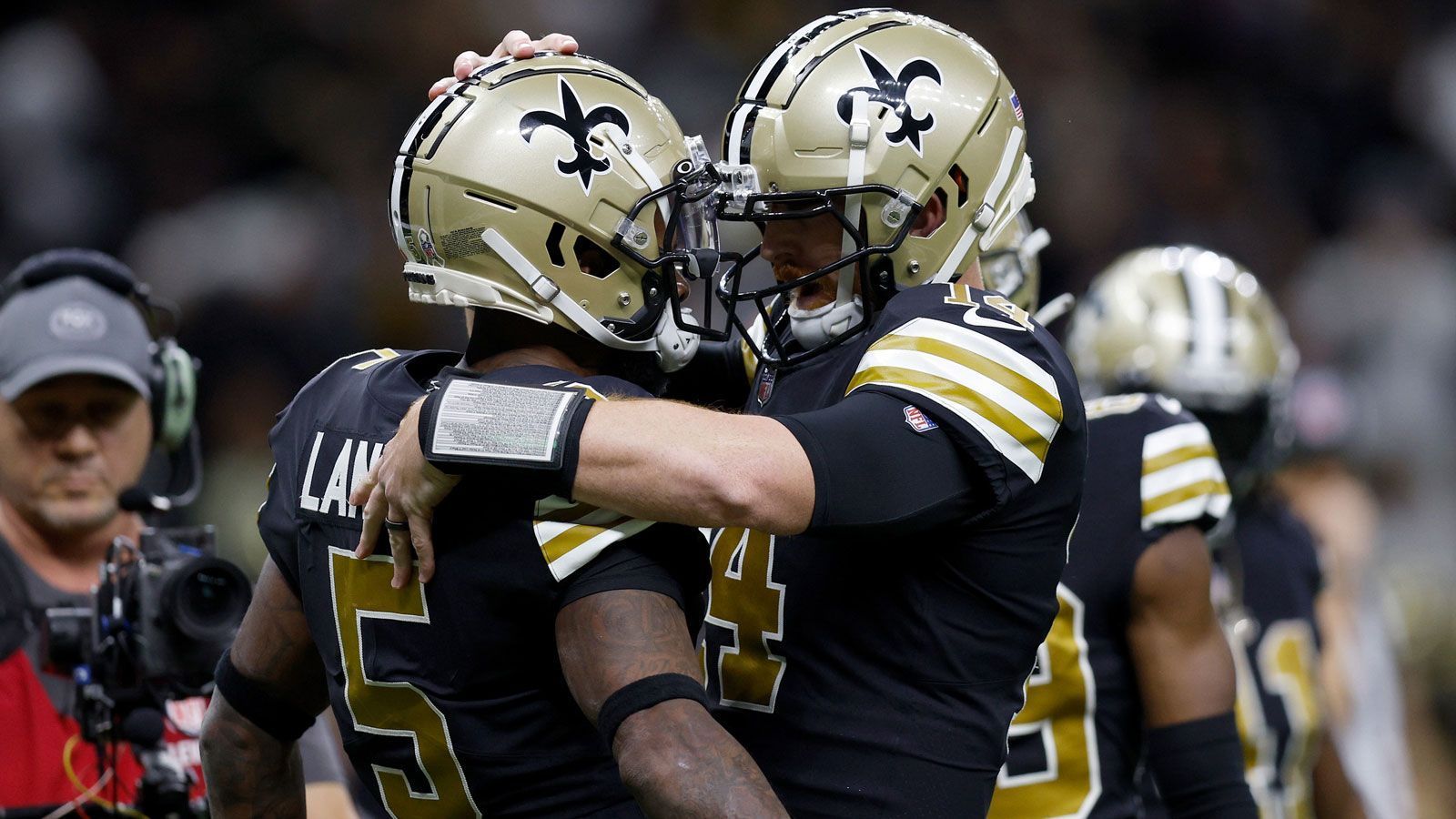 
                <strong>Noch im Playoff-Rennen in der NFC: New Orleans Saints (6-9)</strong><br>
                &#x2022; Week 17: @Eagles<br>&#x2022; Week 18: vs Panthers<br>
              