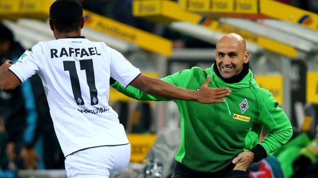 
                <strong>Andre Schubert übernimmt Gladbach</strong><br>
                Borussia Mönchengladbach startete mit fünf Niederlagen in die Saison. Nach diesem schlechten Einstieg verabschiedete sich Trainer Lucien Favre von den "Fohlen" und legte sein Amt nieder. Kaum war der neue Coach Andre Schubert da, endete die Negativserie der Gladbacher. Unter Schubert verlor die Elf vom Niederrhein nur eine von zwölf Partien. 
              