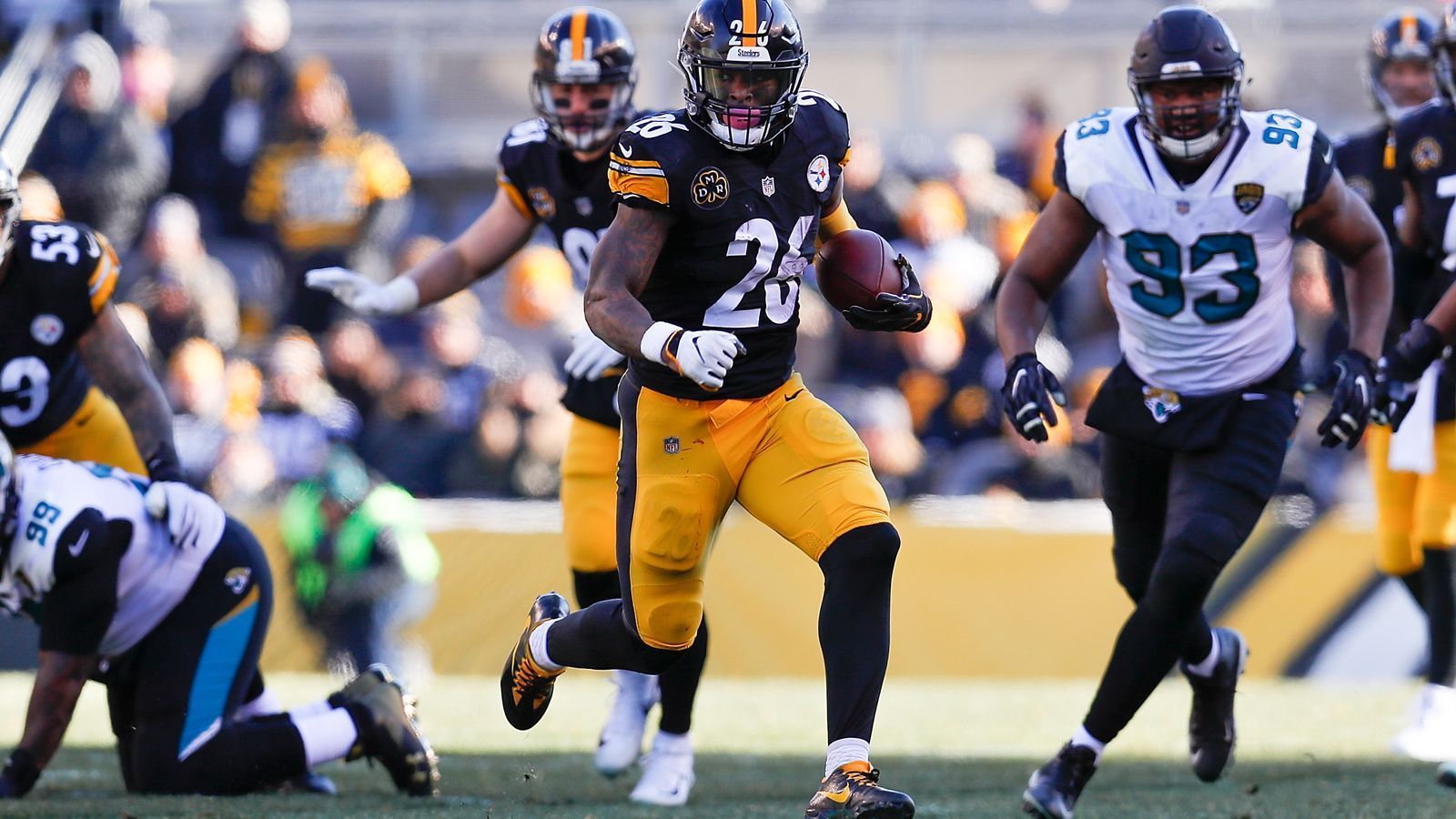 
                <strong>Baltimore Ravens: RB Le'Veon Bell</strong><br>
                Bell landet bei den Baltimore Ravens. Der Running Back wäre die perfekte Ergänzung für Lamar Jackson - und ein perfekter weiterer Aufreger für die heiße Rivalität zwischen Ravens und Steelers. Und für Bell wäre es natürlich auch ideal, dem Ex-Klub zwei Mal im Jahr vorzuführen, was sie an ihm verlorenen haben.
              