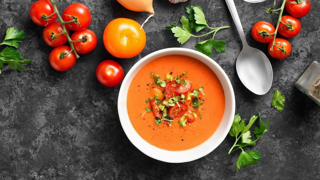 Tomaten und Erdbeeren gehen nicht zusammen? Weit gefehlt. Probier es doch mal aus.