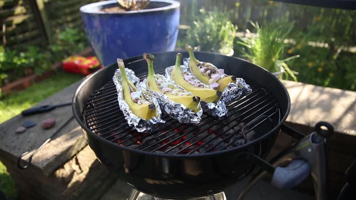 grill-dessert-banana-boats