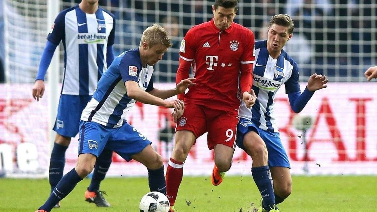 Lewandowski (m.) rettet die Bayern in letzter Sekunde