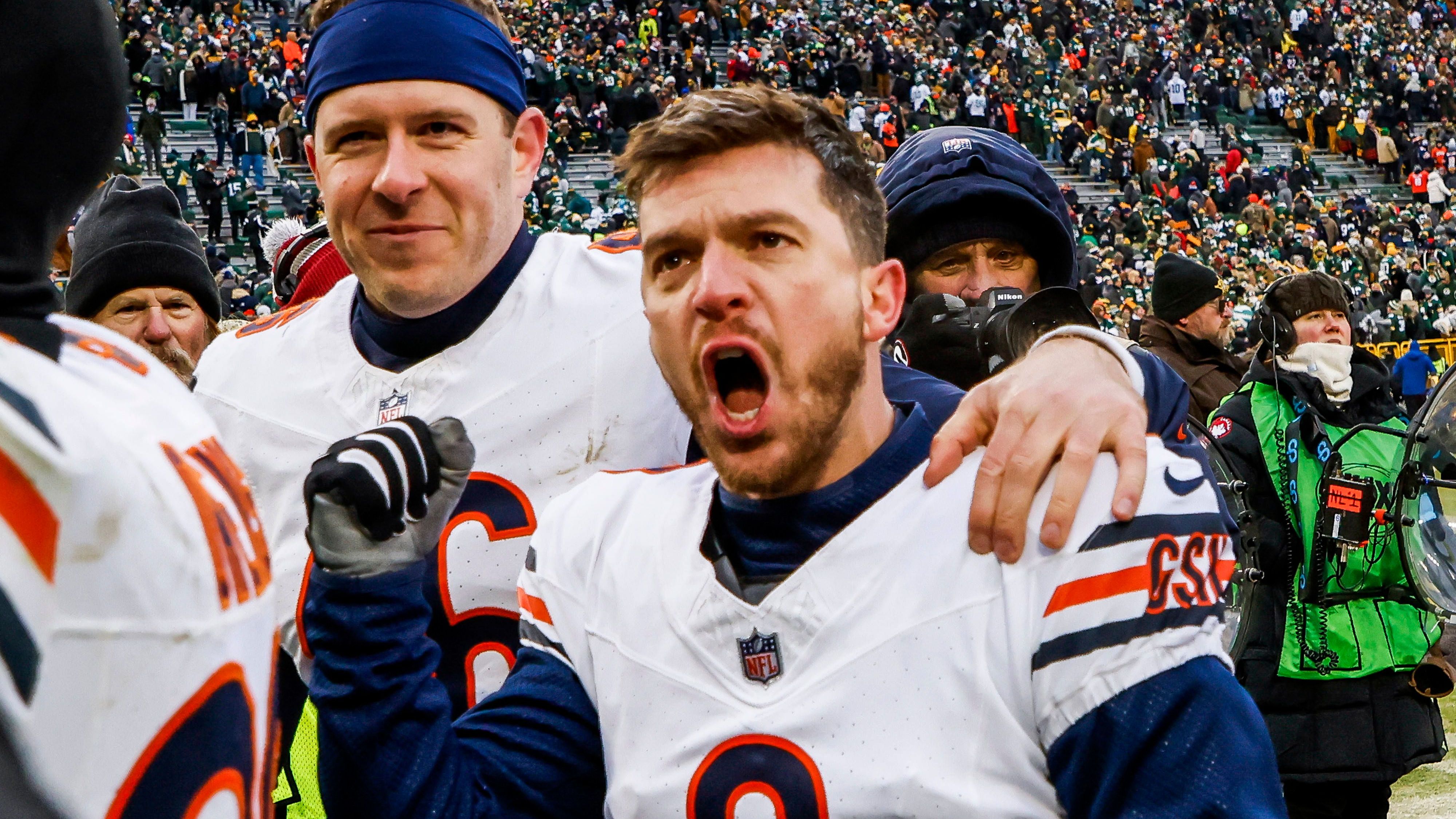 <strong>NFC North: Chicago Bears</strong><br>Woche 1: vs. Vikings (MNF)<br>Woche 2: at Lions<br>Woche 3: vs. Cowboys<br>Woche 4: at Raiders<br>Woche 5: Bye<br>Woche 6: at Commanders (MNF)<br>Woche 7: vs. Saints<br>Woche 8: at Ravens<br>Woche 9: at Bengals<br>Woche 10: vs. Giants<br>Woche 11: at Vikings<br>Woche 12: vs. Steelers<br>Woche 13: at Eagles<br>Woche 14: at Packers<br>Woche 15: vs. Browns<br>Woche 16: vs. Packers<br>Woche 17: at 49ers (SNF)<br>Woche 18: vs. Lions