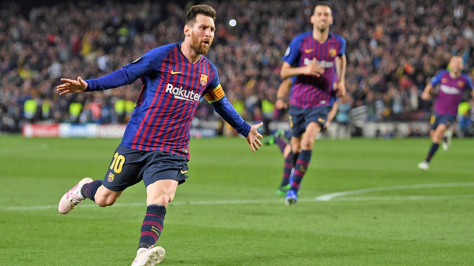 
                <strong>Riesenjubel bei Messi unc Co.</strong><br>
                Torschütze Lionel Messi dreht jubelnd ab. Der Treffer bedeutet für ihn persönlich einen weiteren Meilenstein. Es war sein 600. Tor im Trikot des FC Barcelona - und das auf den Tag genau 14 Jahre nach seinem ersten Treffer für die Katalanen.
              