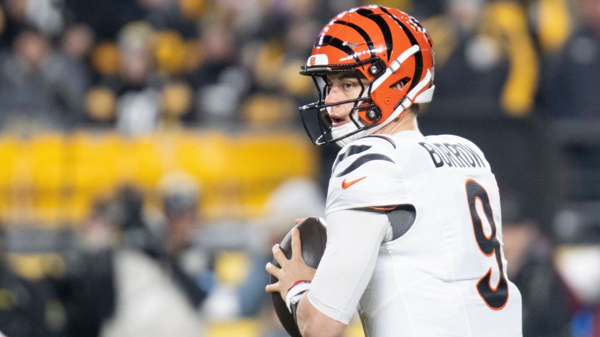 PITTSBURGH, PA - January 04: Cincinnati Bengals quarterback Joe Burrow (9) looks down the field for a receiver during the game between the Pittsburgh Steelers and the Cincinnati Bengals at Acrisure...